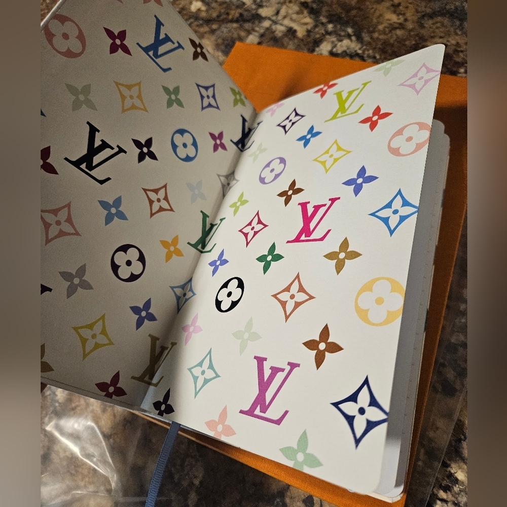 Louis vuitton 2025 Murikami Jane Notebook - Picture 3 of 10